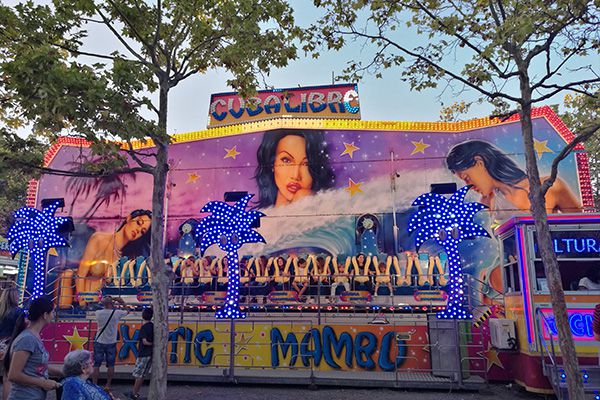 AG8亚洲游戏照明的娱光灯用在西班牙游乐装备展示